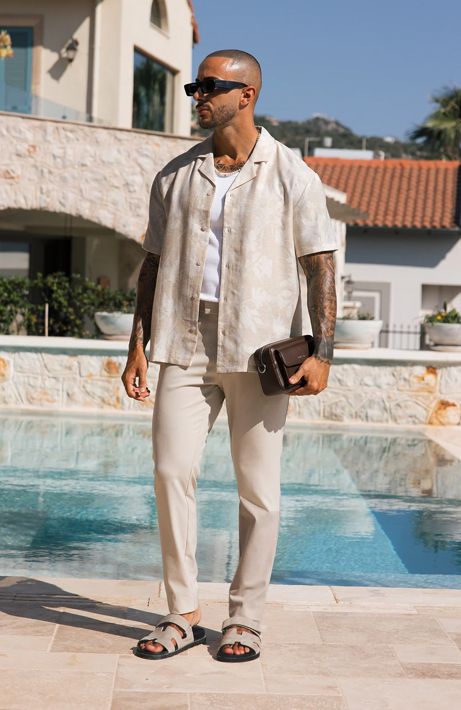 Kandima Relaxed Fit Linen Blend Floral Shirt in Cream - Image 2