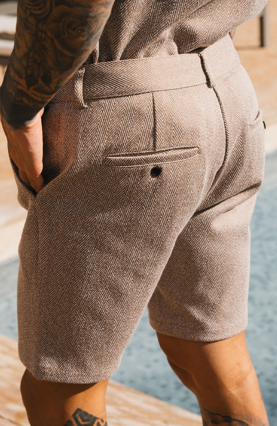 Zig Zag Slim Shorts in Taupe - Image 4